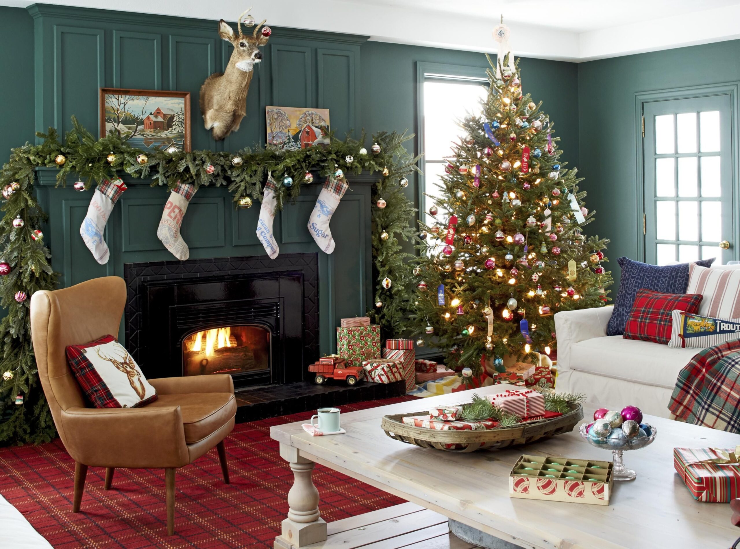 christmas house decoration ideas Niche Utama Home  Christmas Living Room Decorating Ideas - How to Decorate a