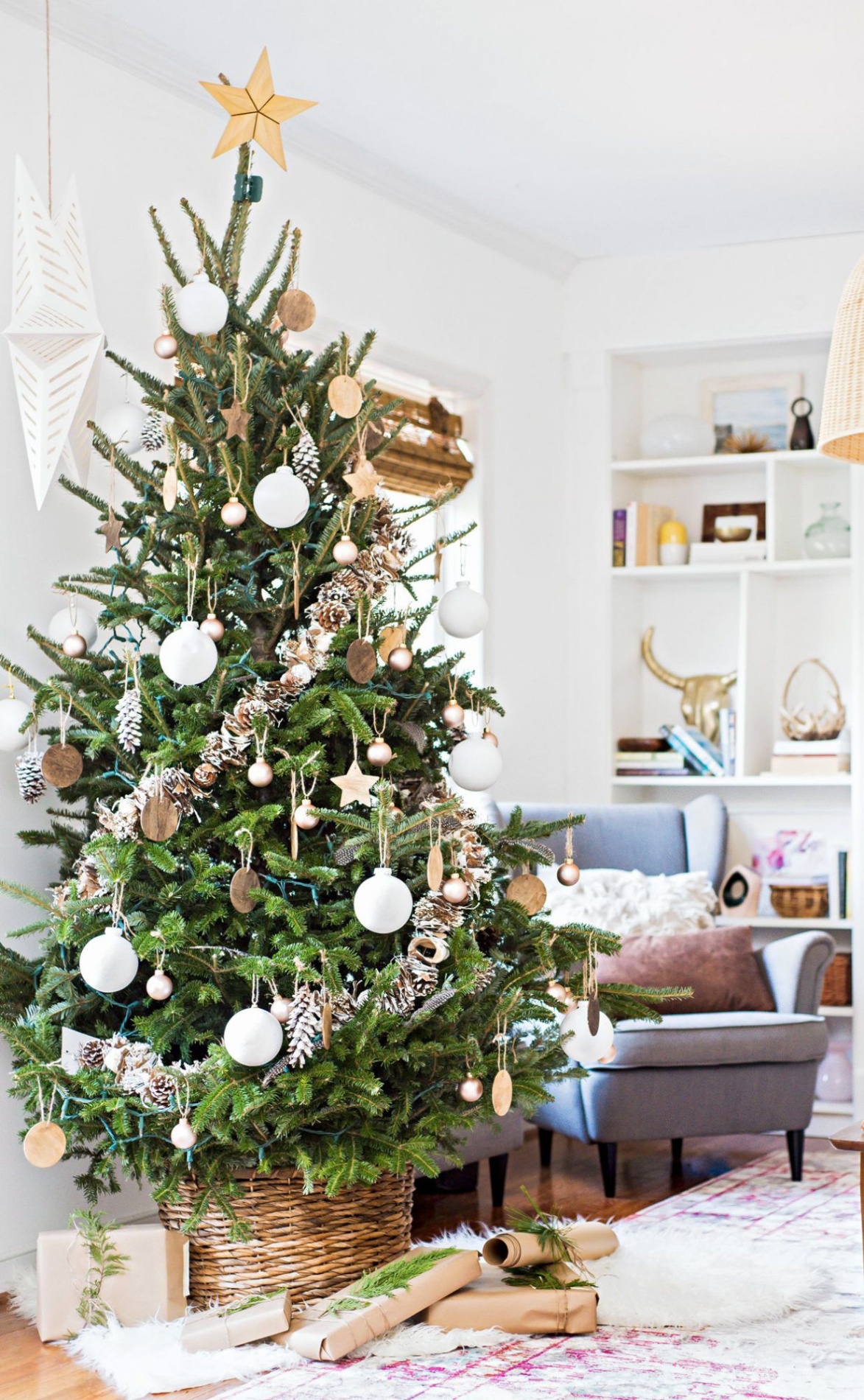 xmas tree decoration ideas Niche Utama Home  Creative Christmas Tree Themes to Show Off Your Personality